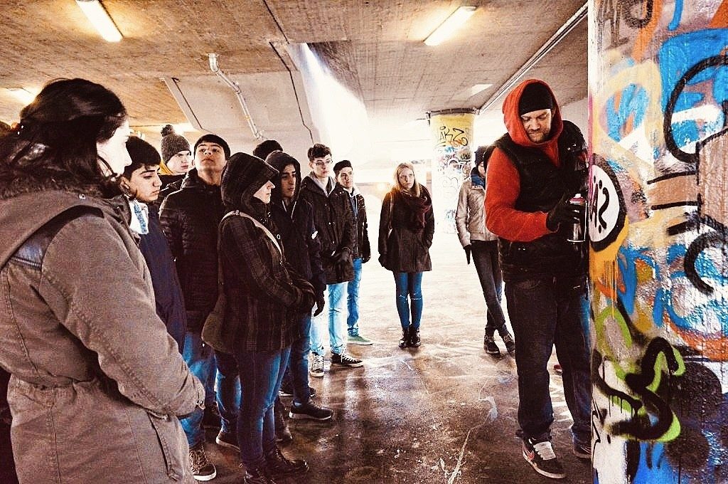 Team beim Graffiti-Workshop mit Open Mike