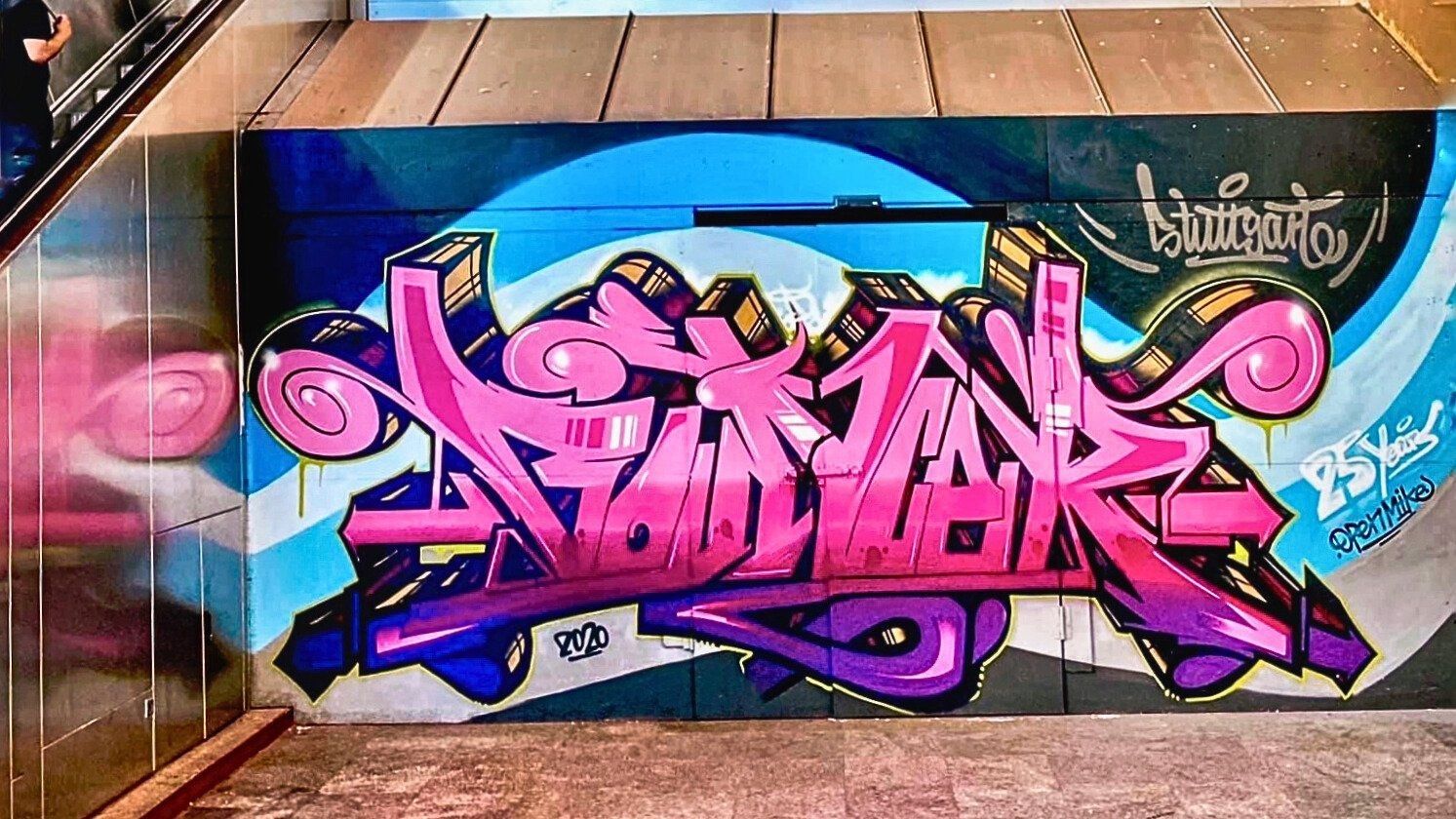 Graffiti Coach BOUNCER Piece im NY-Semi-Style bei der Secret Walls Gallery Stuttgart