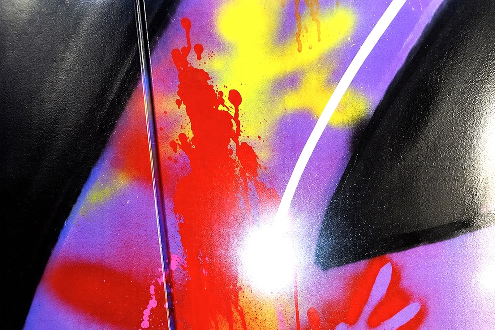 Detailaufnahme des Graffiti-Pieces in Mosbach – leuchtende Farbverläufe, Drips und Sprühfarben aus nächster Nähe